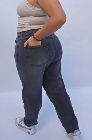 Jean Mom Malic